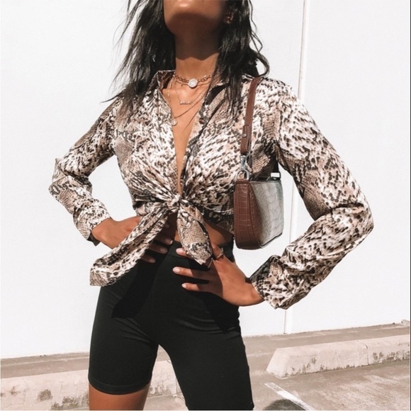 Princess Polly Button Up Blouse - Picture 3 of 13